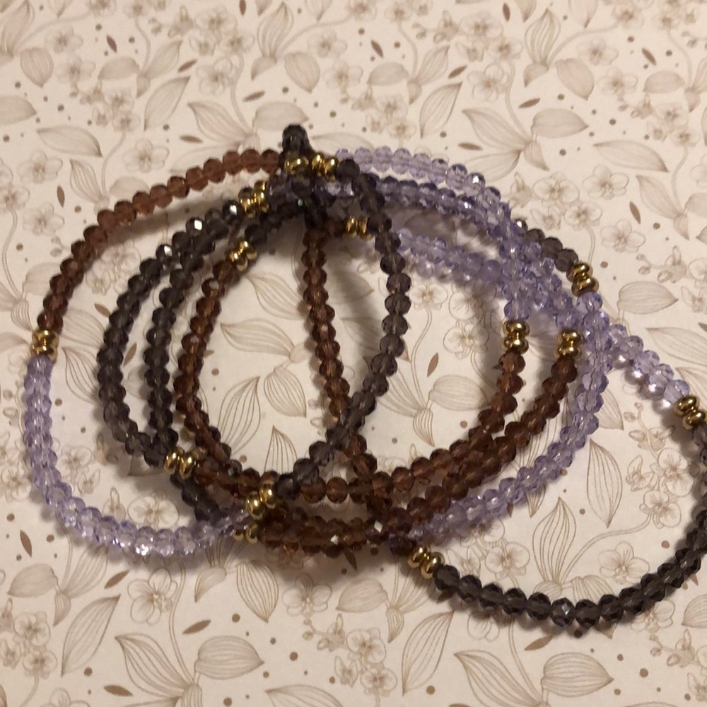 Purple Ombré stretch bracelet.